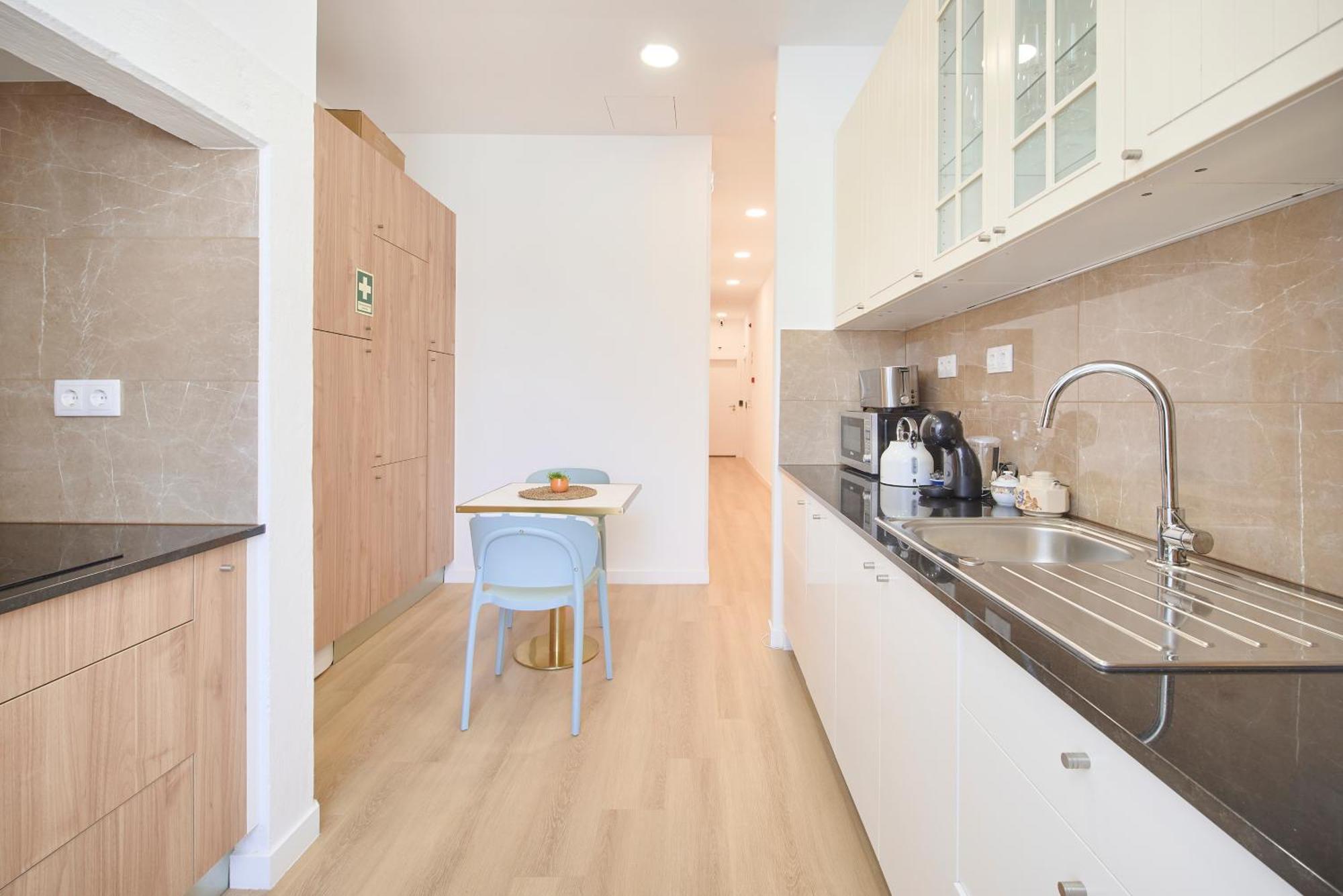 Hostal Brand New Anjos *