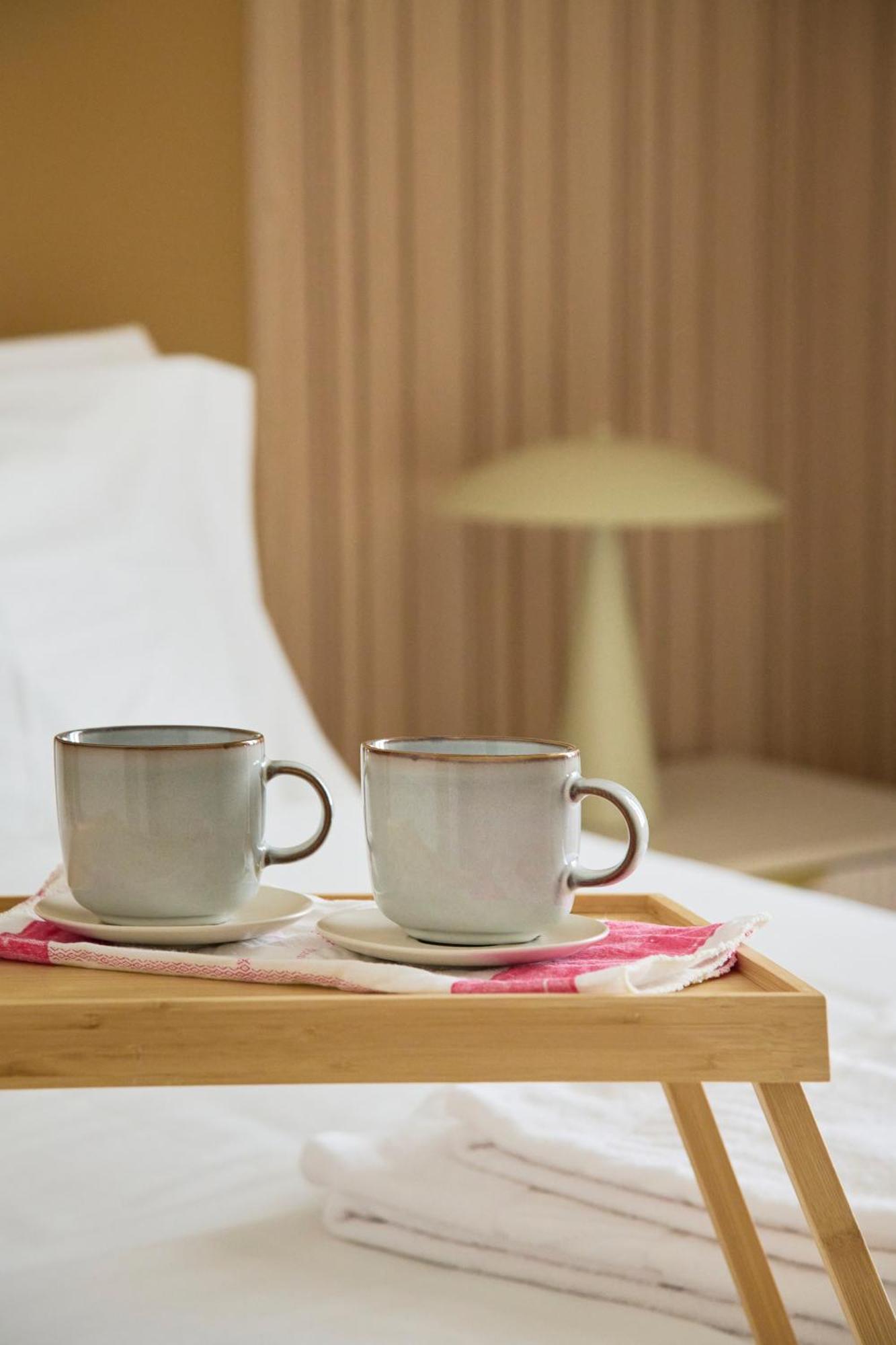 Hostal Brand New Anjos *